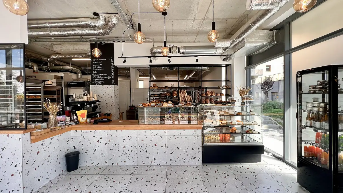 Reeves – bakery in Blandford Forum town centre